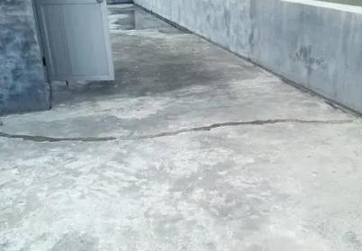 银海楼顶漏水维修公司分享下如何解决卫生间隐蔽部位漏水的问题?